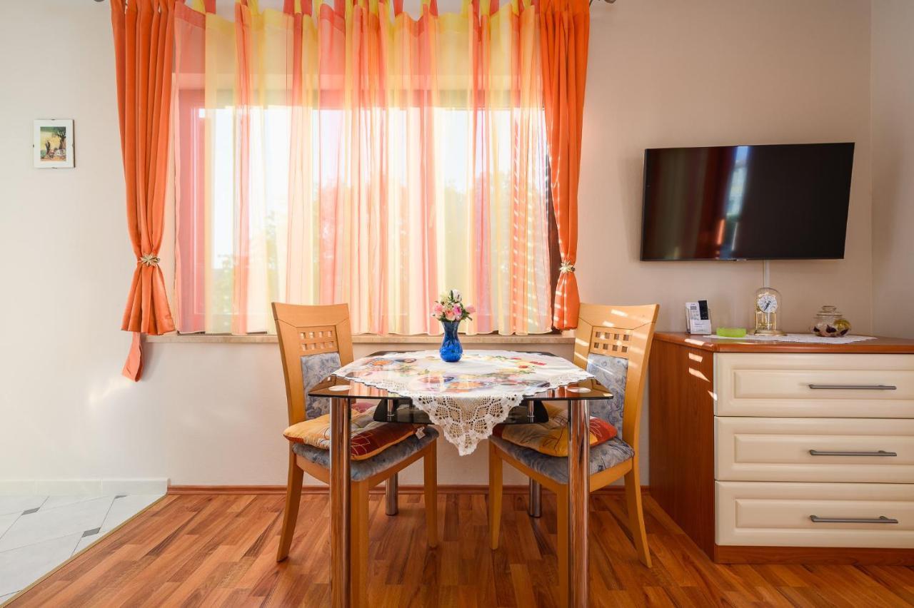 House Alma Apartman Poreč Kültér fotó
